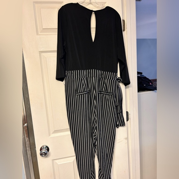 NWT Torrid Stretchy Jumpsuit - Picture 4 of 4
